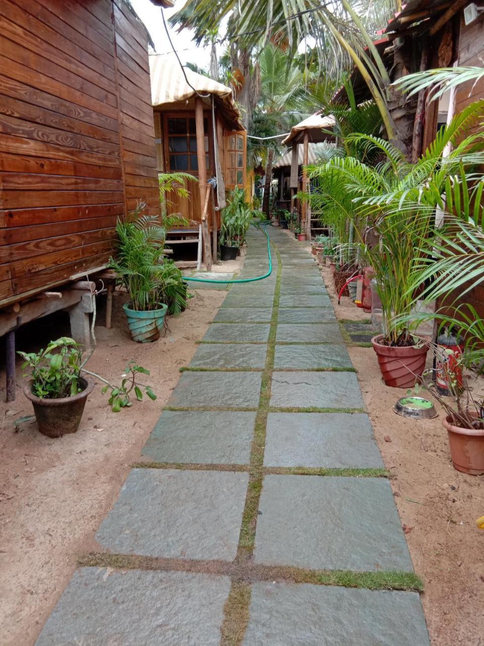 Namaste Beach Huts Ξενοδοχείο Patnem Beach Εξωτερικό φωτογραφία